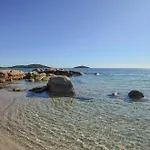 Cozy In Porto-vecchio 度假居 *