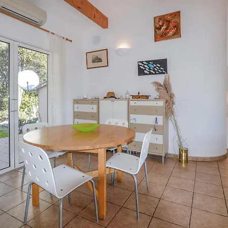 Stunning Home In Porto-Vecchio Hébergement de vacances